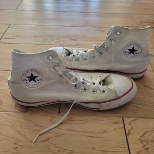 Converse White All Star Chuck Taylor Sneakers Men's Size 7 Women's Size 9